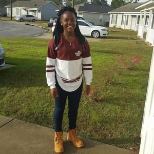 Meet your Posher, Kira